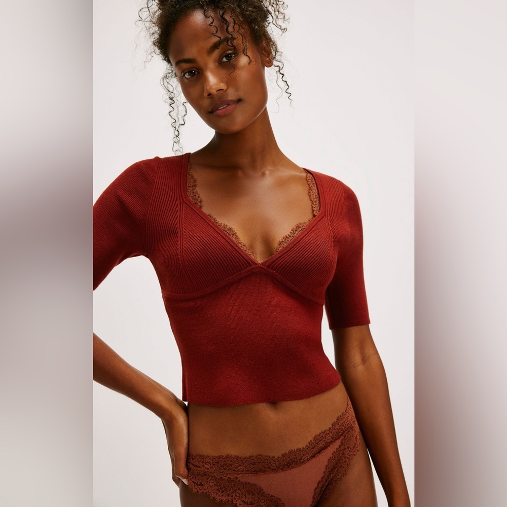 Free People Teagan Swit Short Sleeve in Spiced Rum size Medium NWT